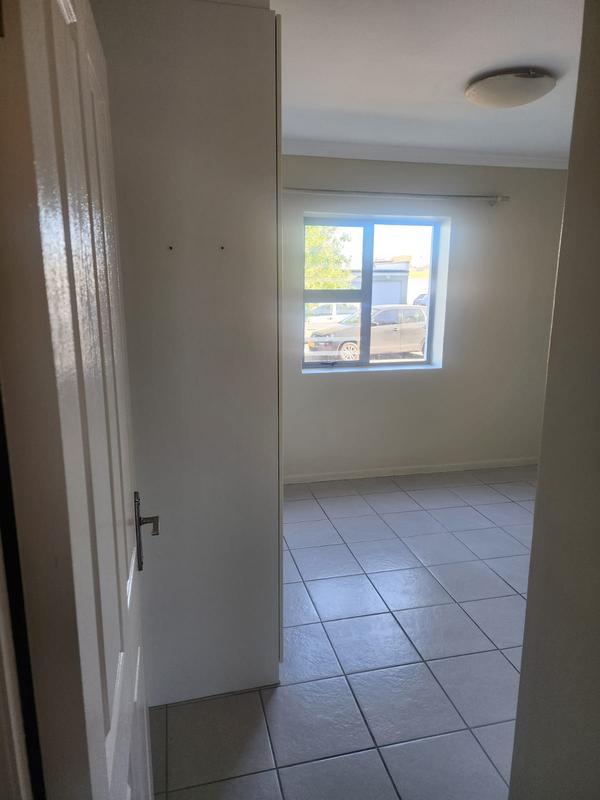 To Let 2 Bedroom Property for Rent in Whispering Pines Western Cape